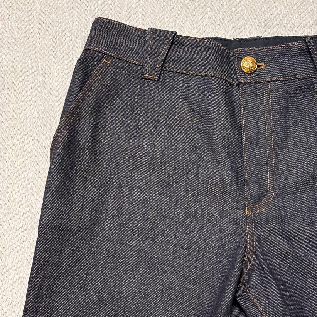 極美品 ESCADA エスカーダ ロゴ 金ボタン ストレッチ デニムパンツ