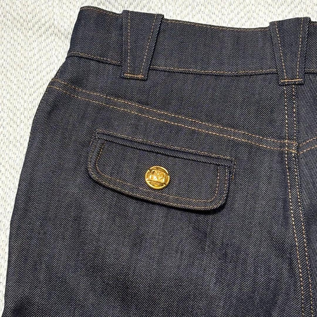 極美品 ESCADA エスカーダ ロゴ 金ボタン ストレッチ デニムパンツ