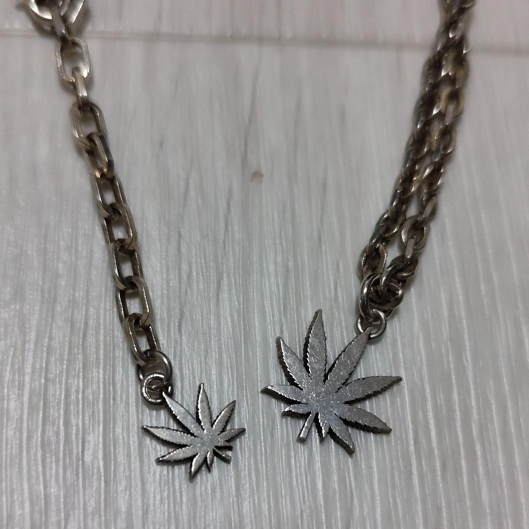 HUF　ネックレス　葉っぱモチーフ