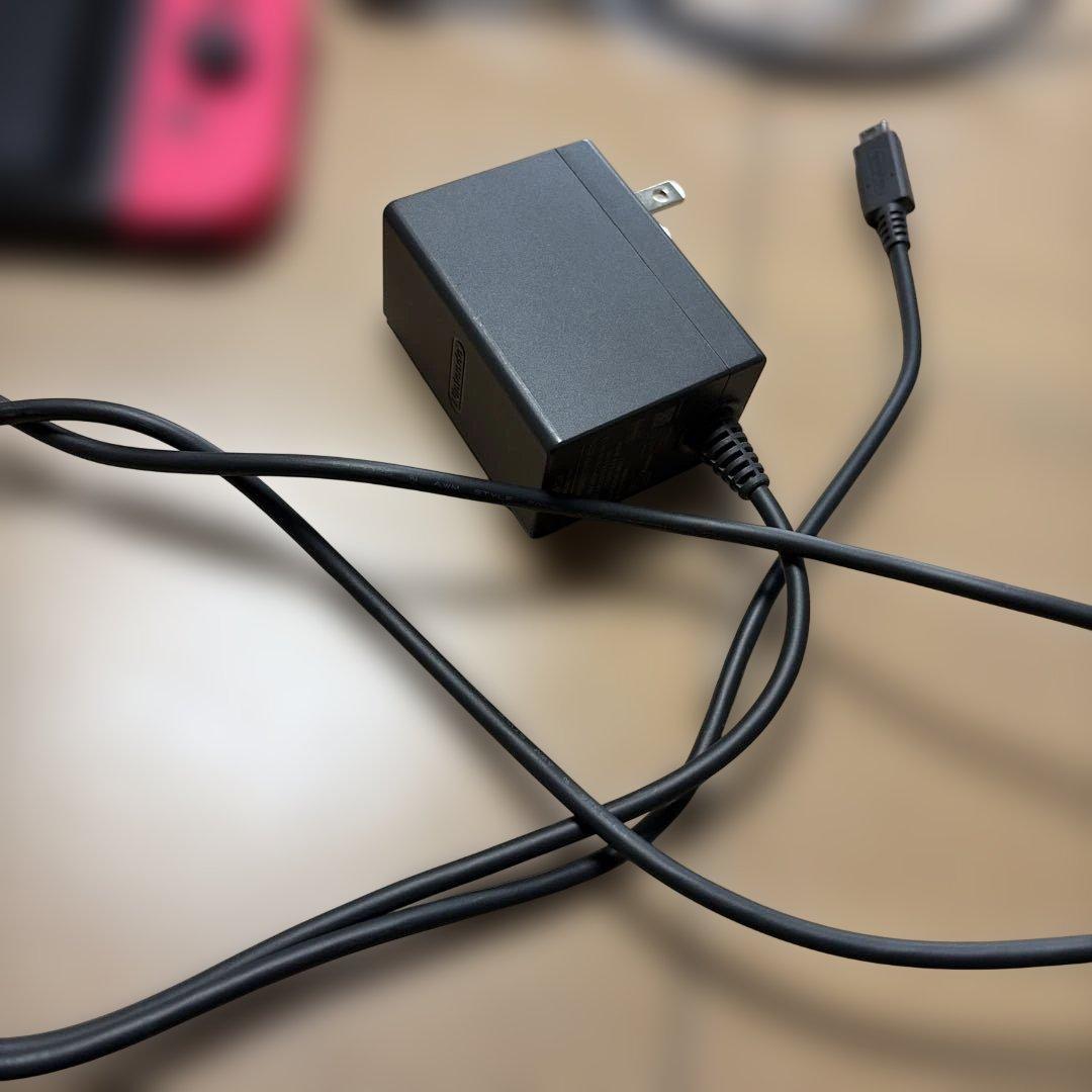 Nintendo Switch 本体 ピンク・紫ジョイコン付き