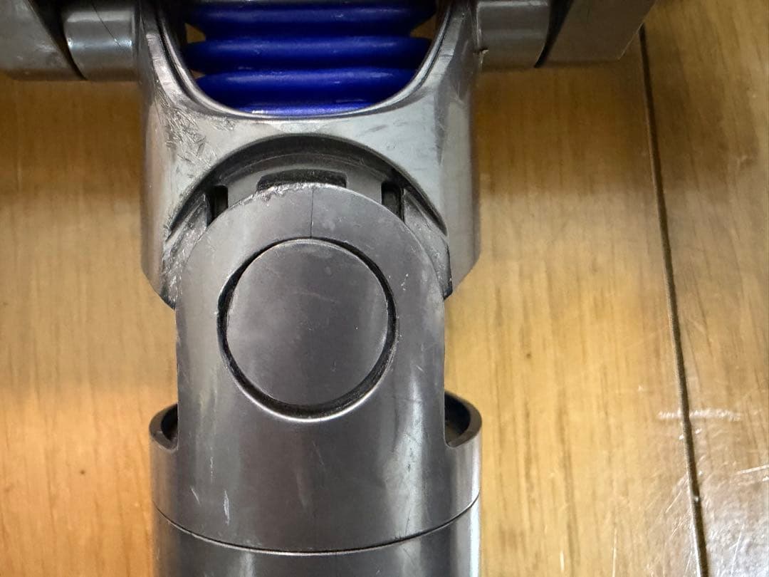 【最終】ダイソン　dyson V12 Detect 本体　スタンド付　SV20