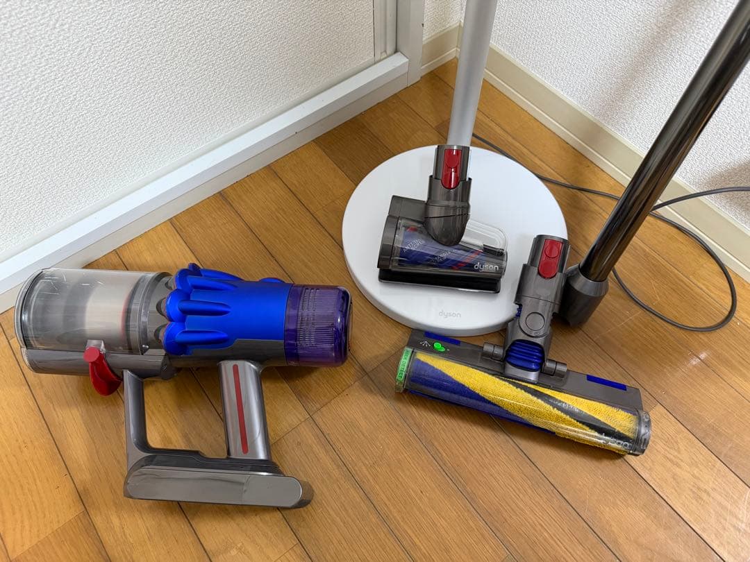 【最終】ダイソン　dyson V12 Detect 本体　スタンド付　SV20