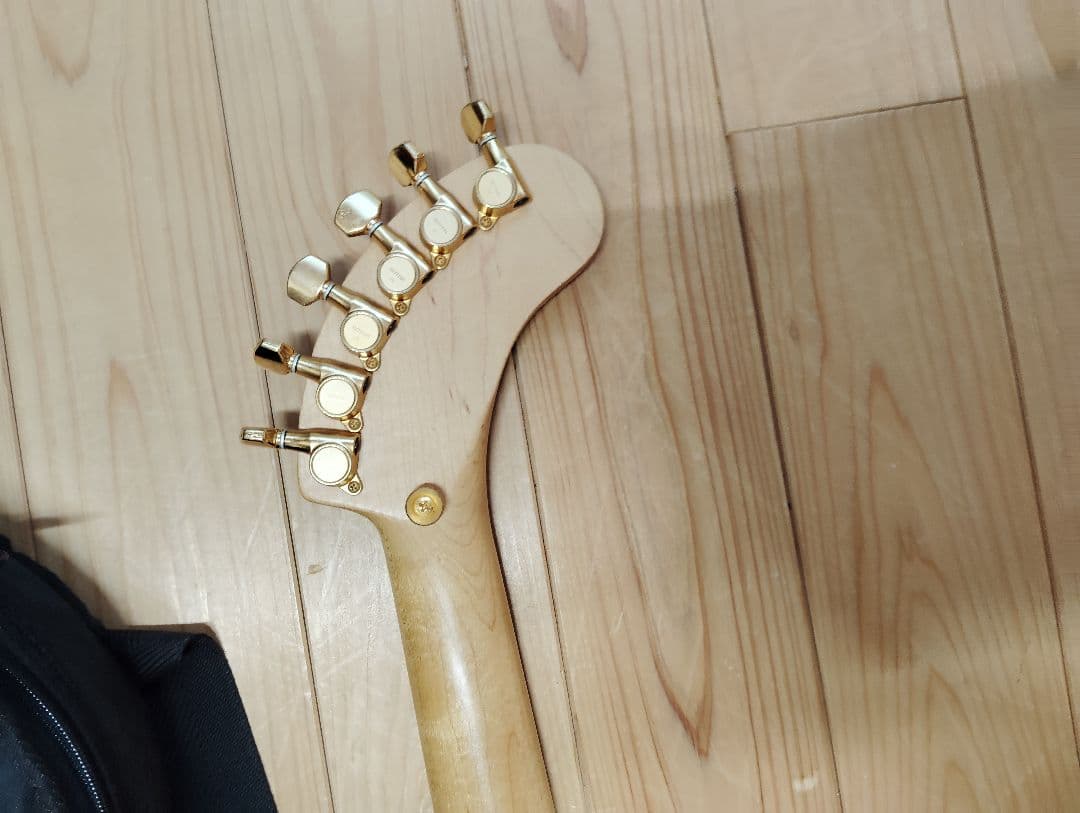 真*仁様 【中古】Fernandes Zo-3 ゾーさん 黒 専用ケース付 　エ