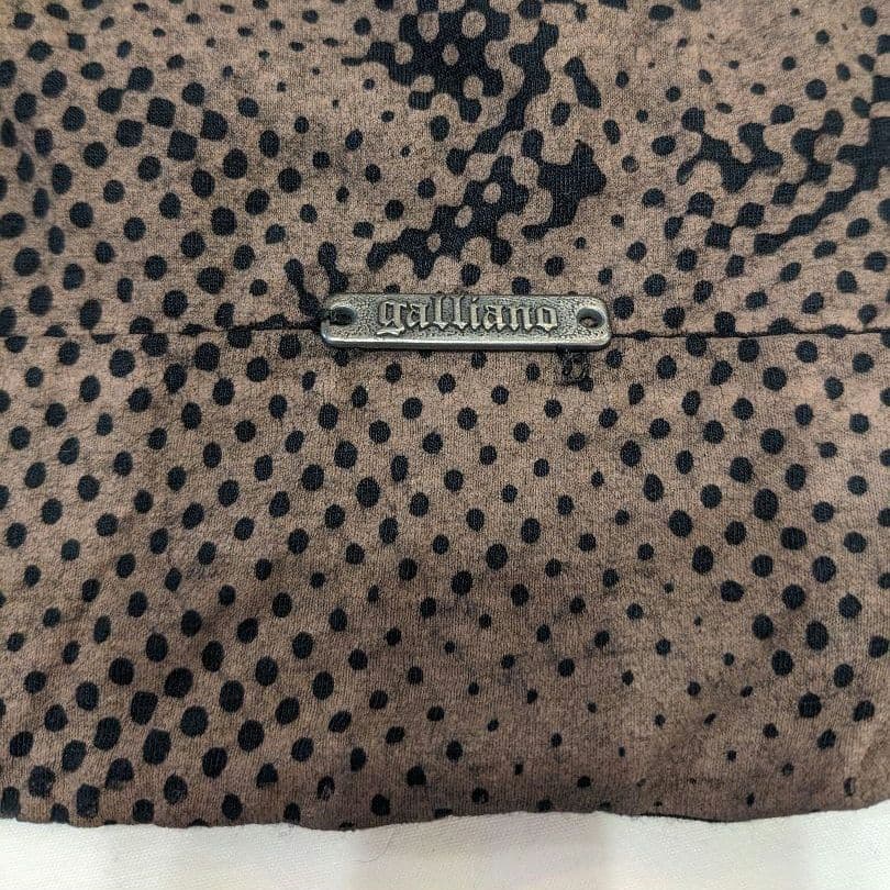 GALLIANO (ガリアーノ) オフショルダー グラフィックTシャツ 半袖