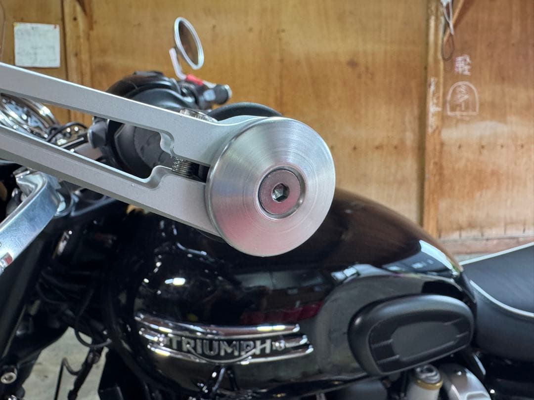 トライアンフTECバーエンドミラー　Bonneville T120 T100