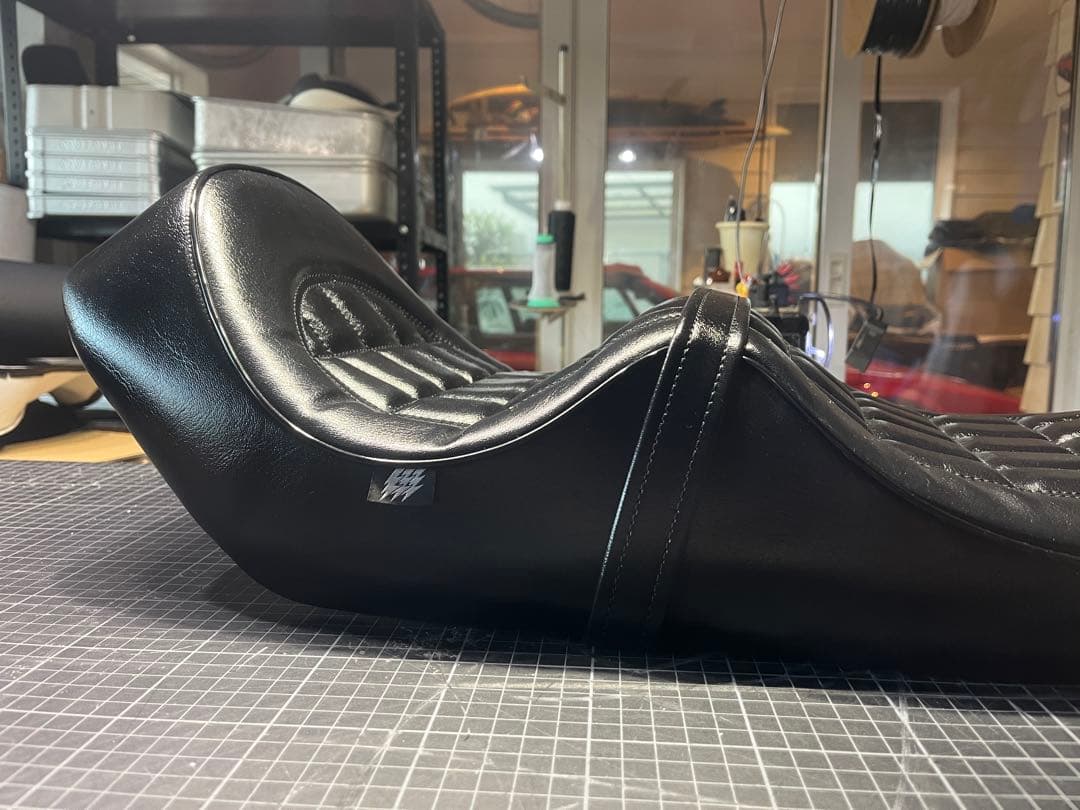 SSKH250/400黒艶極薄ダブルアンコ抜きシートSS純正パターンゲルザ