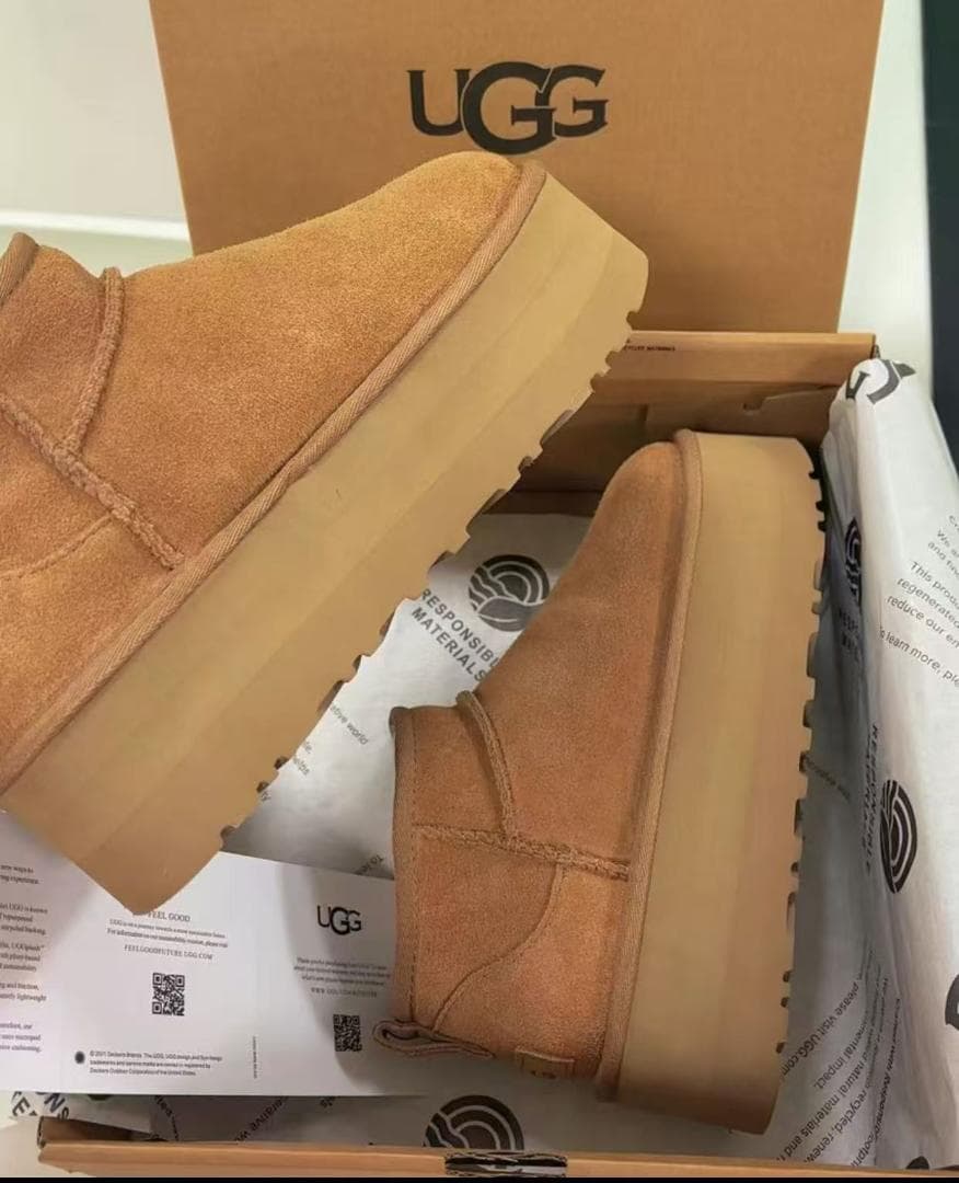 UGG クラシック ウルトラミニ プラットフォーム 厚底 ムートンブーツ