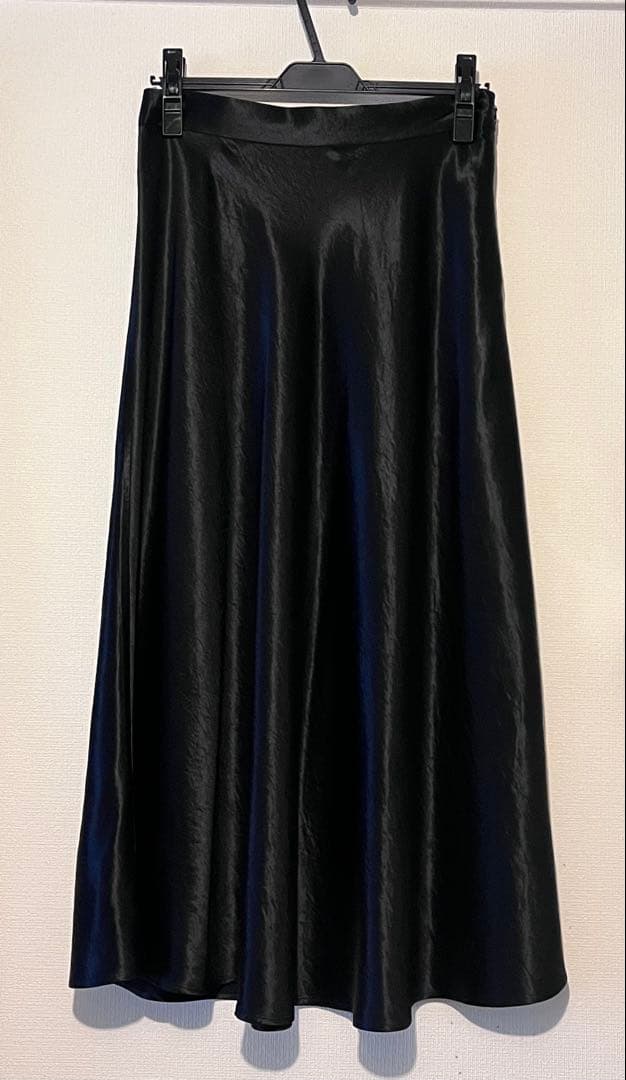 satin flare skirt digne ディニュ Black 2