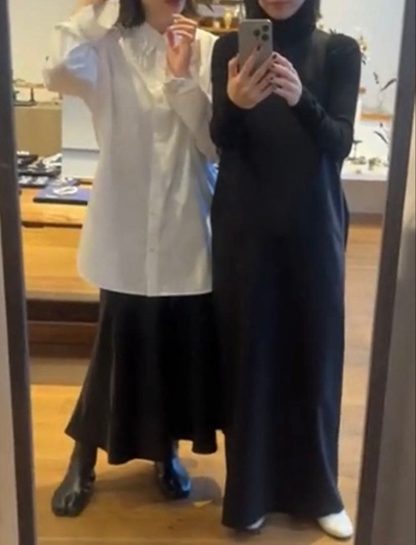 satin flare skirt digne ディニュ Black 2