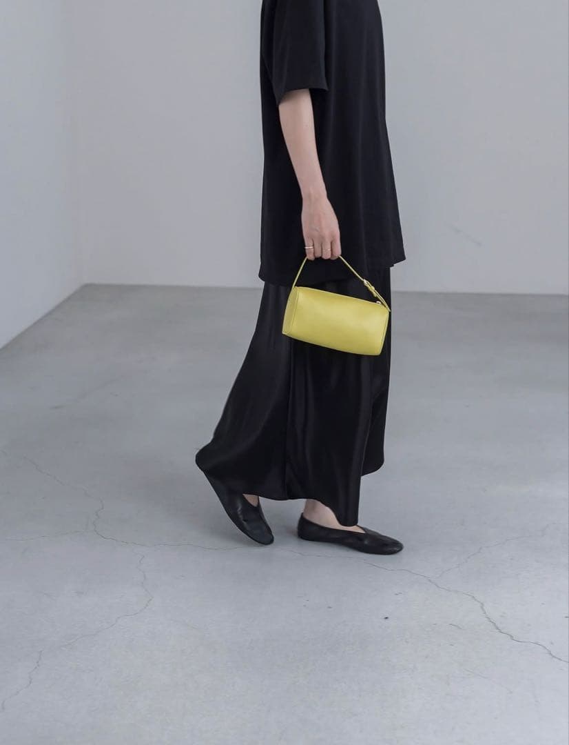 satin flare skirt digne ディニュ Black 2