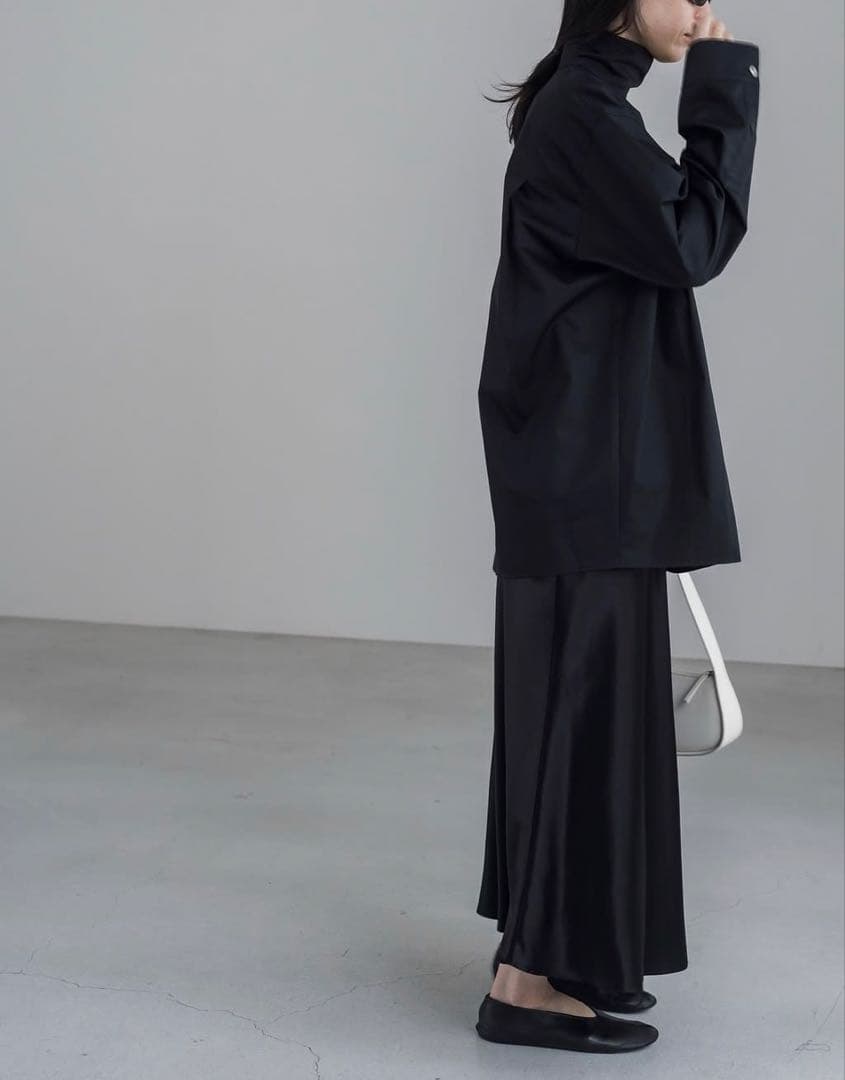 satin flare skirt digne ディニュ Black 2