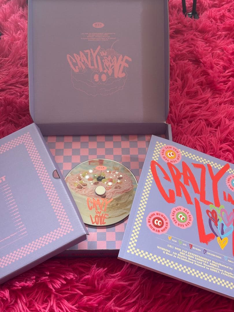 ITZY アルバム CDとフォトブック。トレ力なし（バラ売り可）