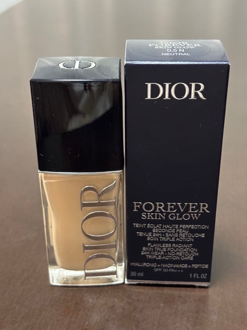ファンデーション DIOR FOREVER SKIN GLOW 0.5N 30ml
