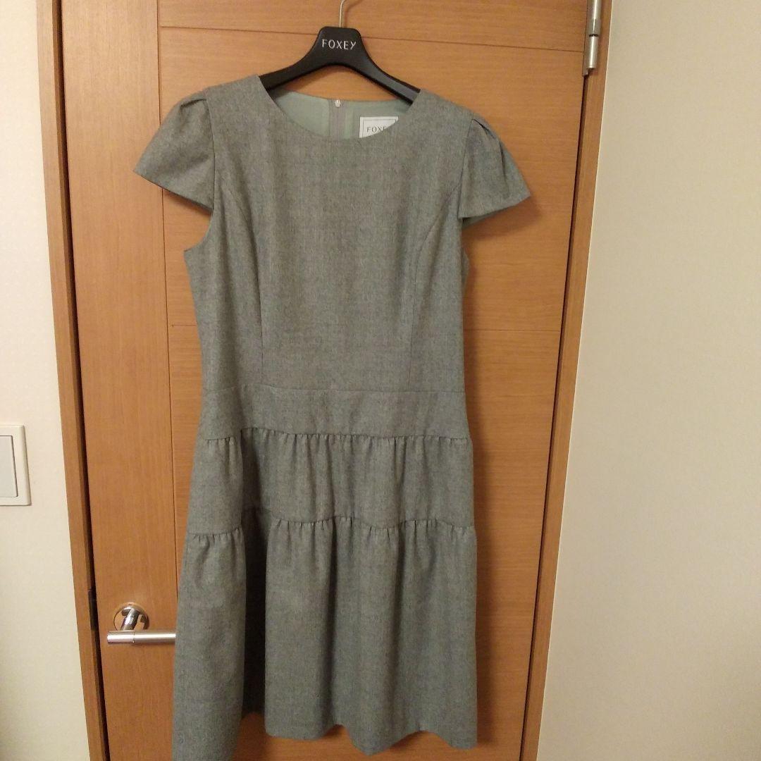 【美品】フォクシー　半袖ウールワンピース　グレー　42