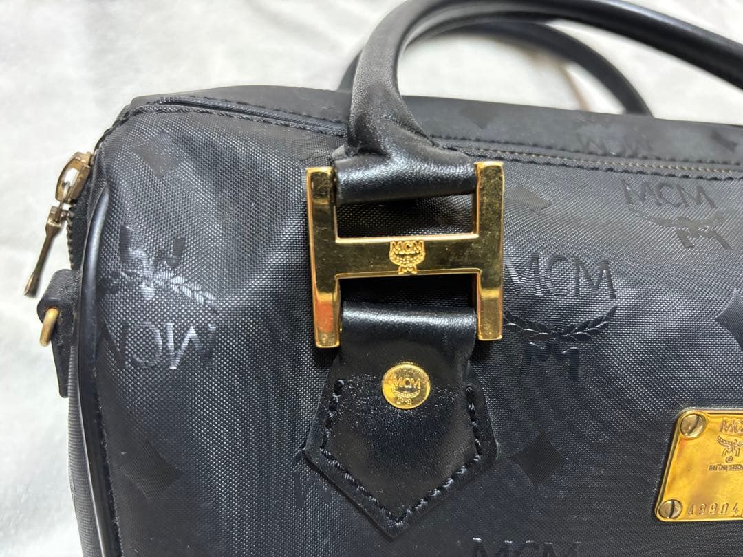 MCMミニボストンブラックゴールド金具