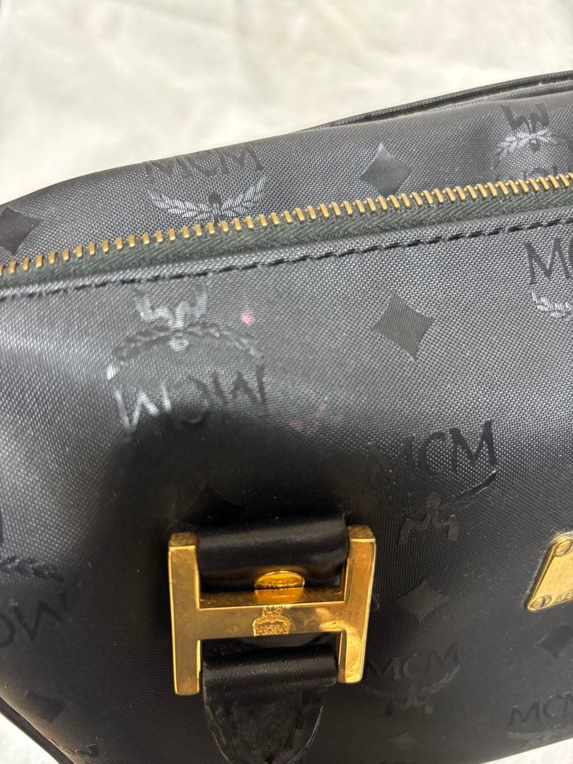 MCMミニボストンブラックゴールド金具