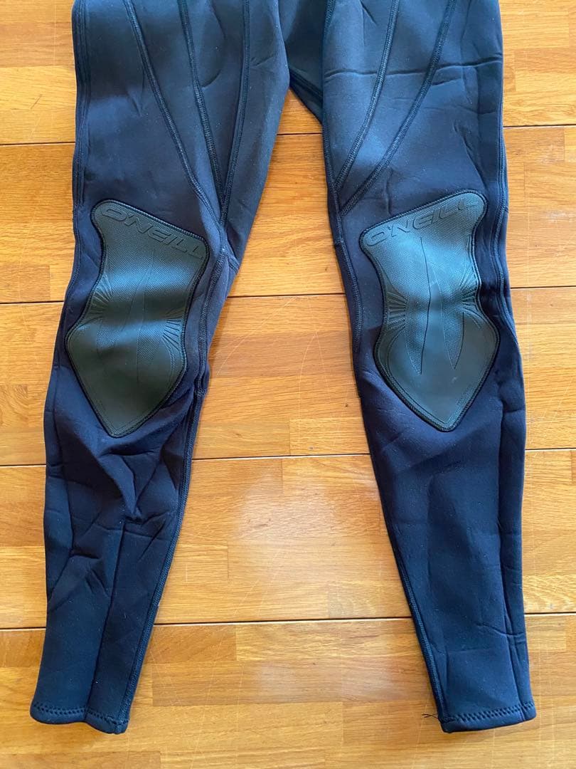 O'Neill ブラック フルスーツ 中古S