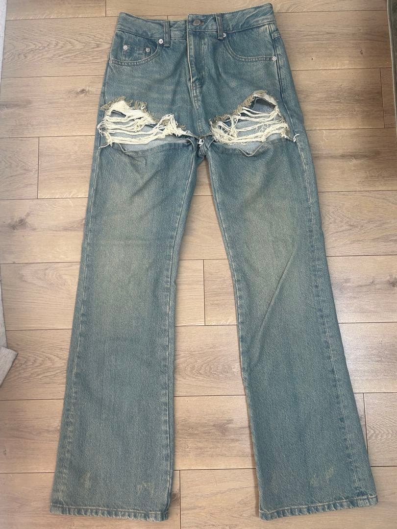 [YCH] DISTRESSED CUT-DETAIL JEAN 【jurk】