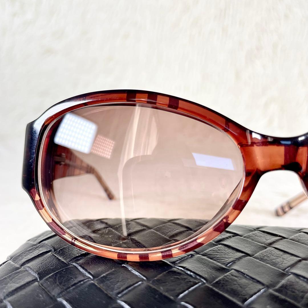 美品　BURBERRY　ノバチェック　B8463　ブラウンレンズ・フレーム