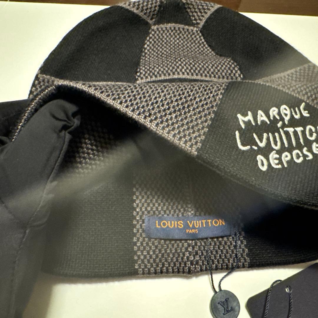 LOUIS VUITTON ダークグレーニット帽