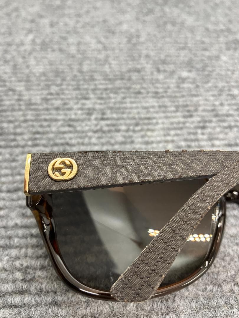 GUCCI　グッチ　サングラス　GG3730　インターロッキングG　4438