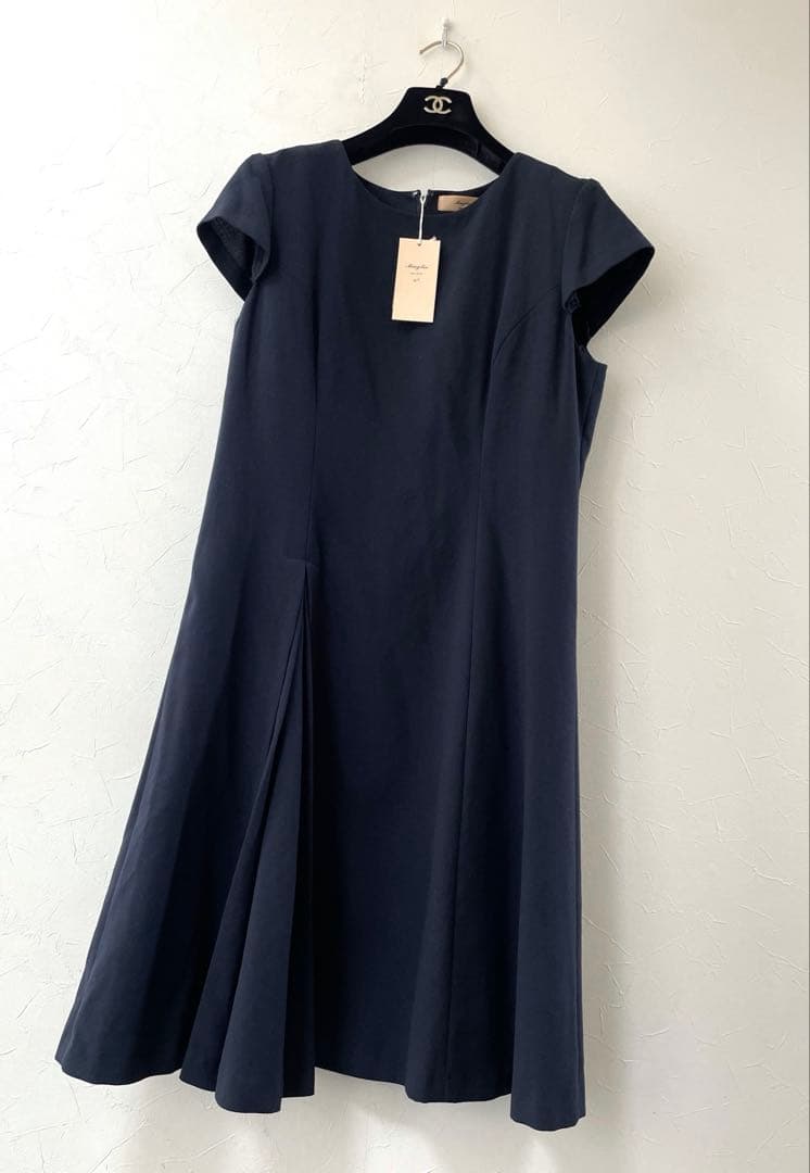 マーリエパーエフデ　新品　紺色ワンピース　13 XL 定価31000円