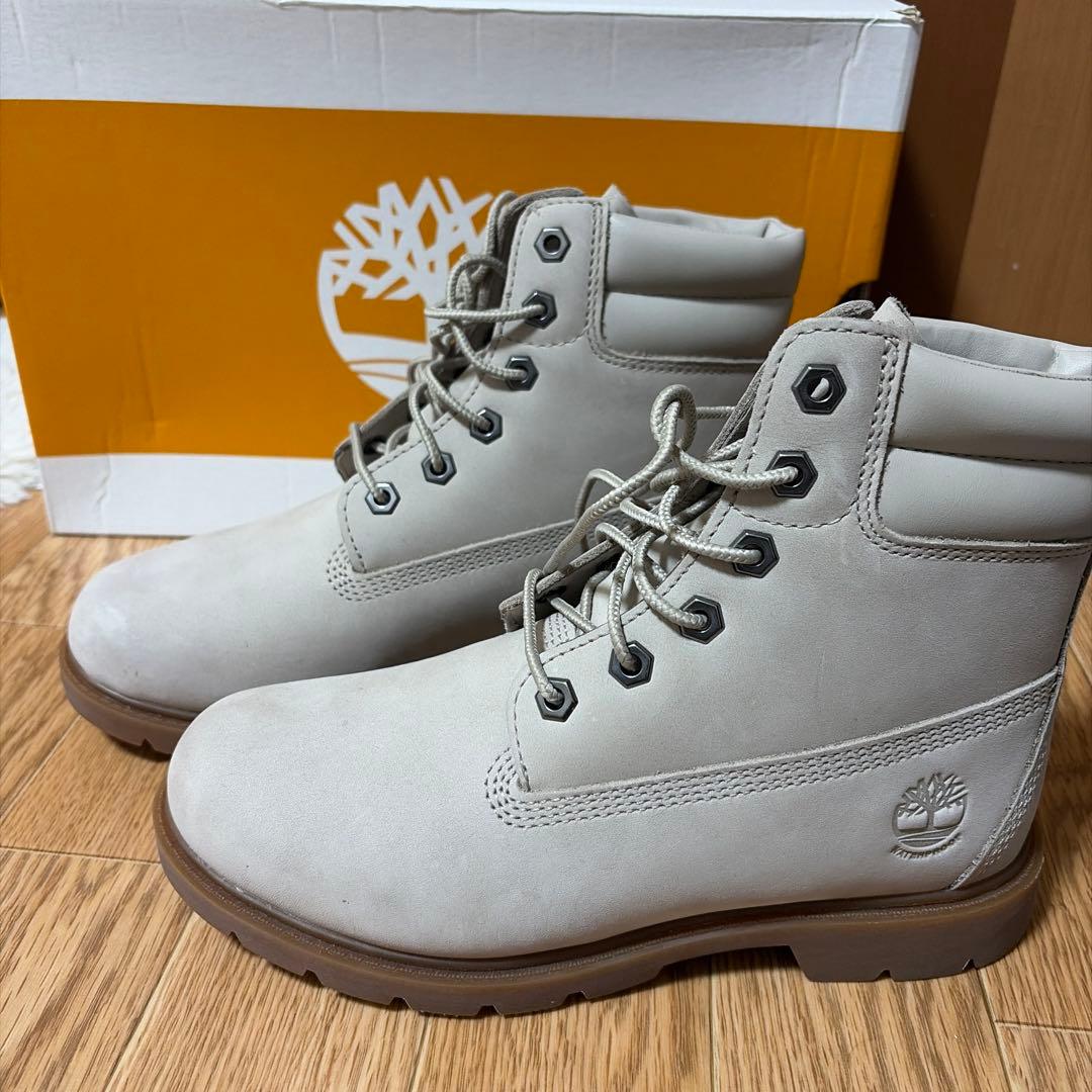 Timberland ライトベージュ ハイカットブーツ