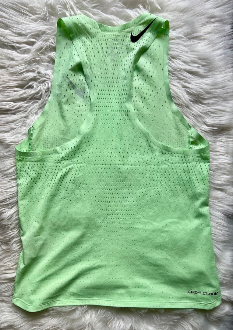 Nike エアロスイフト　Dri-FIT ADVシングレットMサイズ