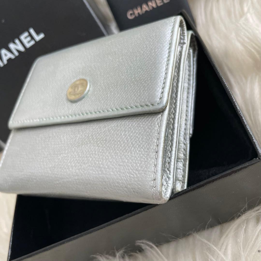 シャネル CHANEL 財布 三つ折りシルバー ココボタン ココマーク 正規品