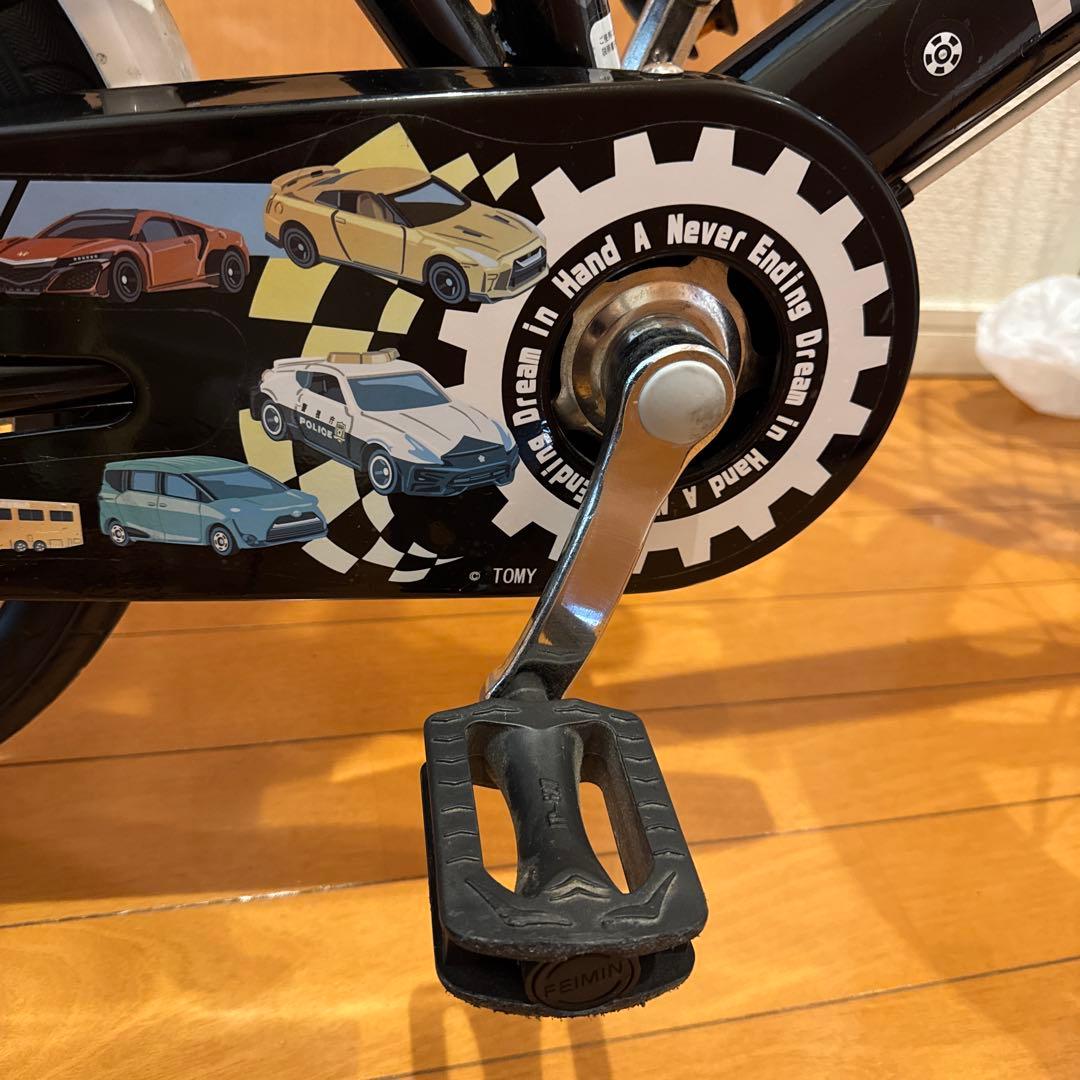 キット様⭐︎引き取り限定16インチ子供自転車　トイザらス　トミカ　ヘルメット付き