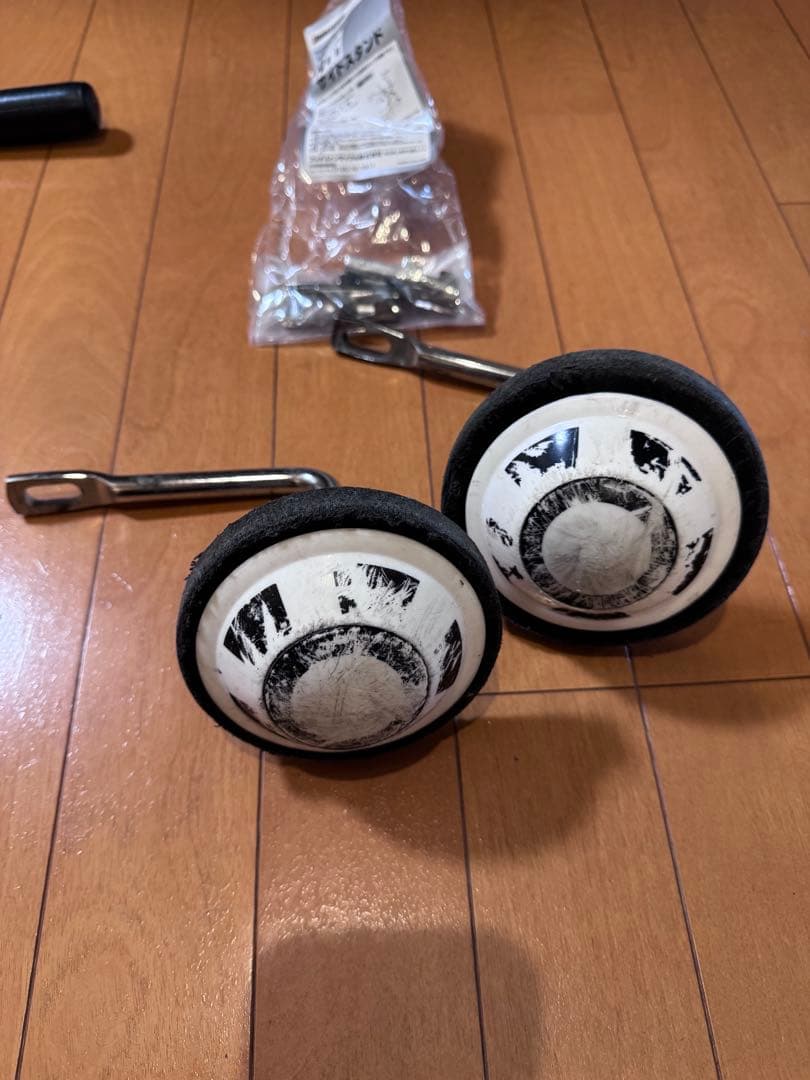 キット様⭐︎引き取り限定16インチ子供自転車　トイザらス　トミカ　ヘルメット付き