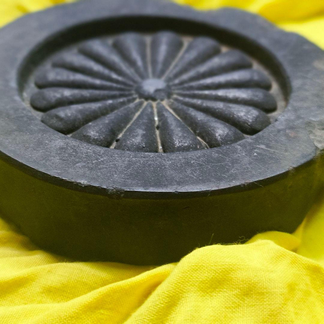 16菊 家紋 天皇本家 丸瓦 在銘 作家物 和骨董 皇室古美術 蒐集家放出極上品