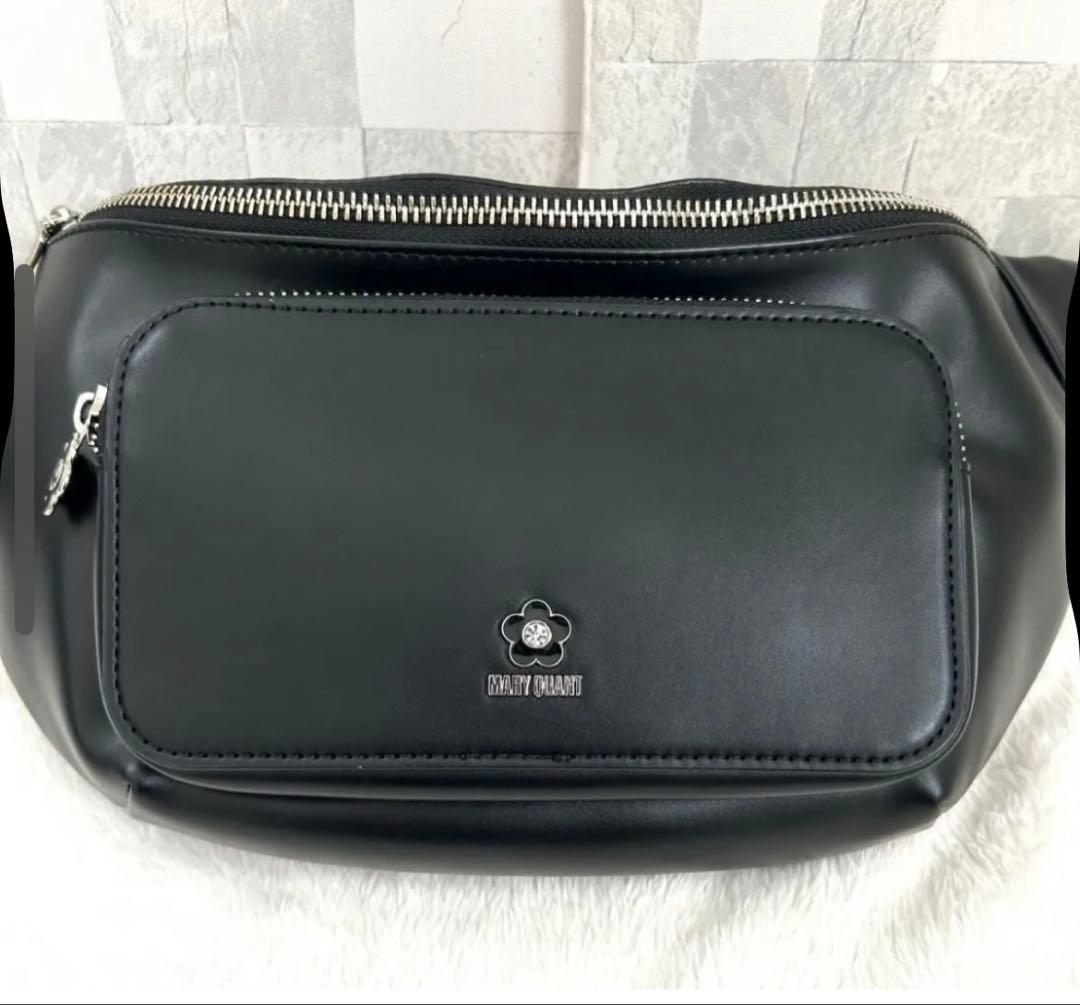 極美品✨MARY QUANTエポビジューデイジーポイント ボディバッグ
