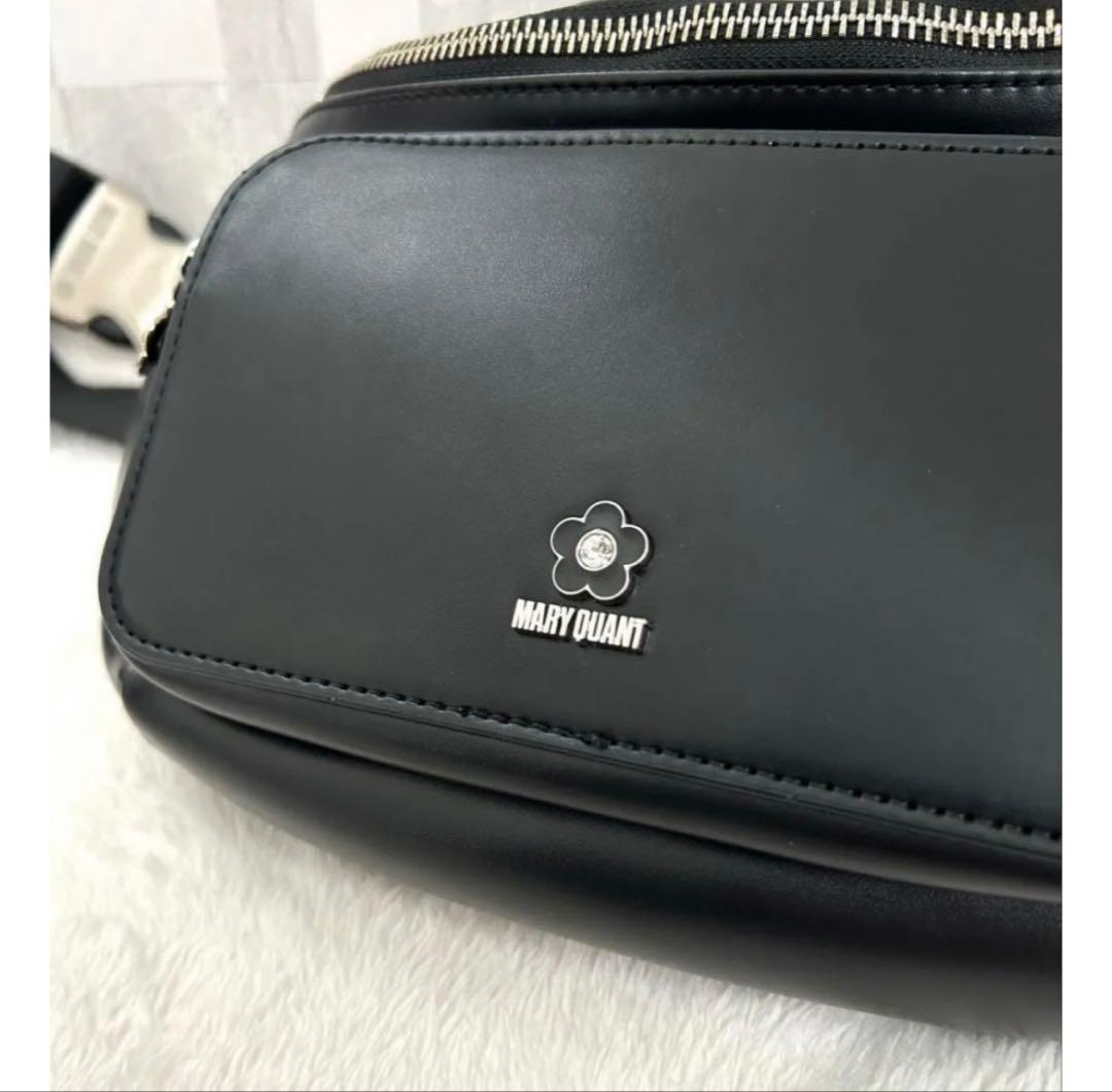 極美品✨MARY QUANTエポビジューデイジーポイント ボディバッグ