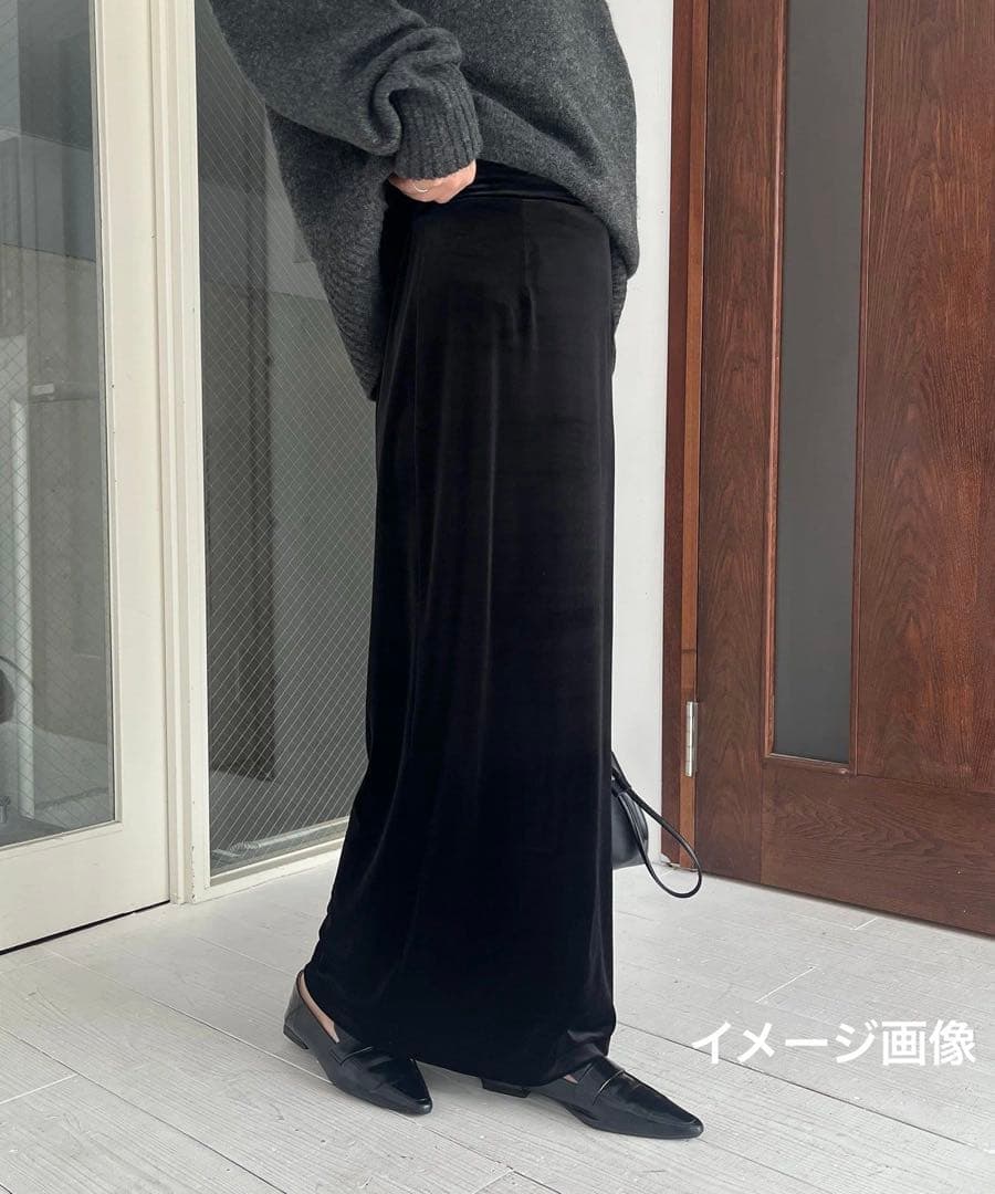 新品 タグ類無し カプリシュレマージュ ベロアIラインスカート BK 36