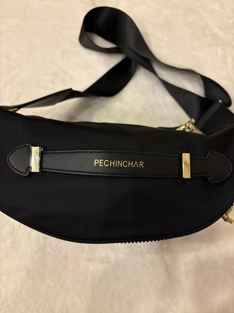 PECHINCHAR メタルファスナーショルダーバッグ