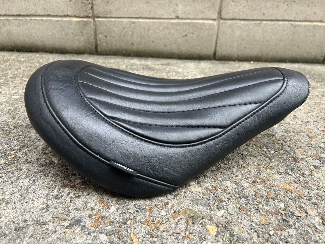 トライアンフボンネビルボバー用　モートーン　ゴブラシート