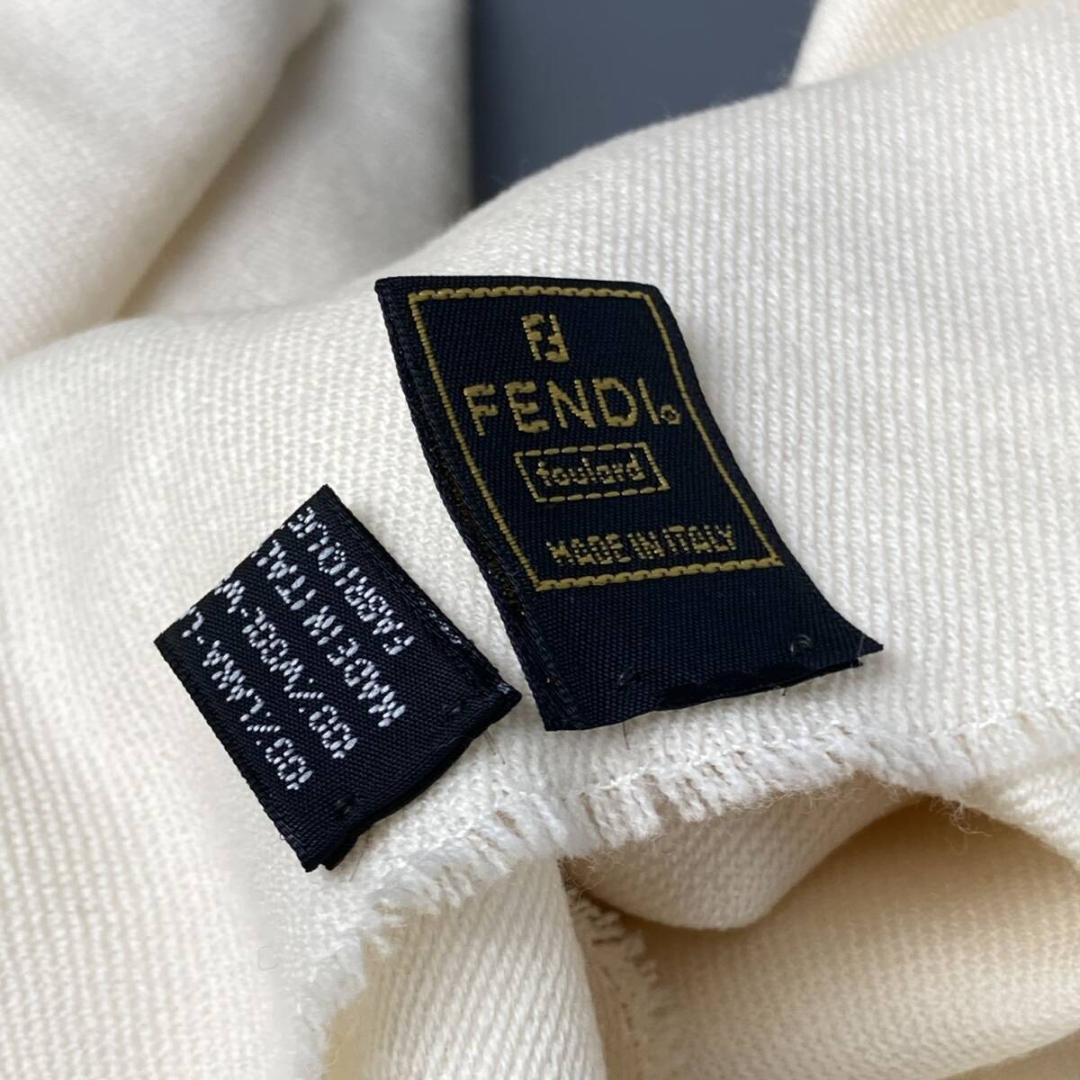 【上質本物】フェンディ　Fendi　シルクタッチウールマフラー