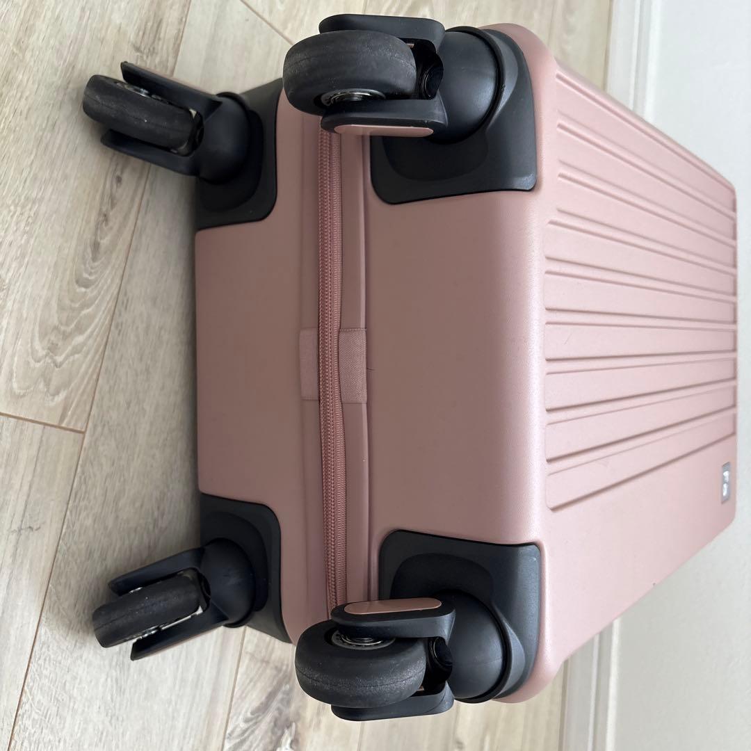 フリークエンター　キャリーケース　Lieve 22L