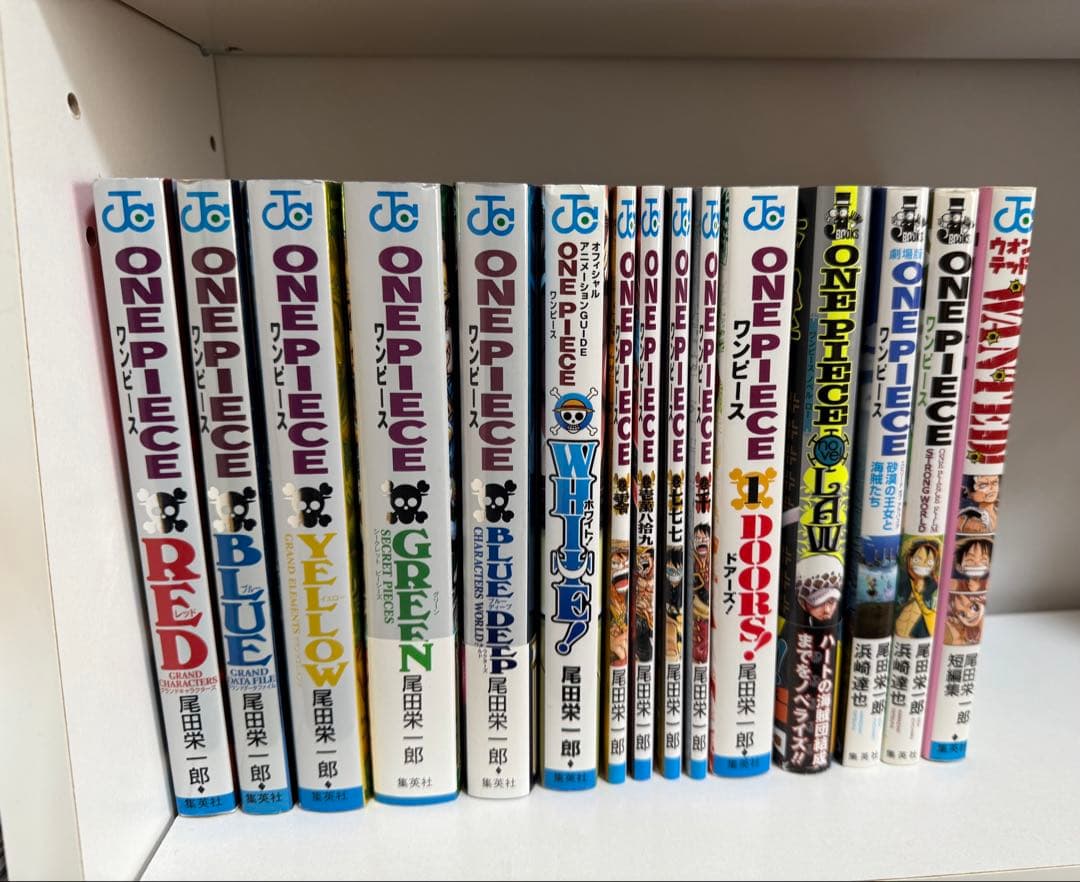 ONE PIECE 1〜110巻、関連本15冊＋おまけ