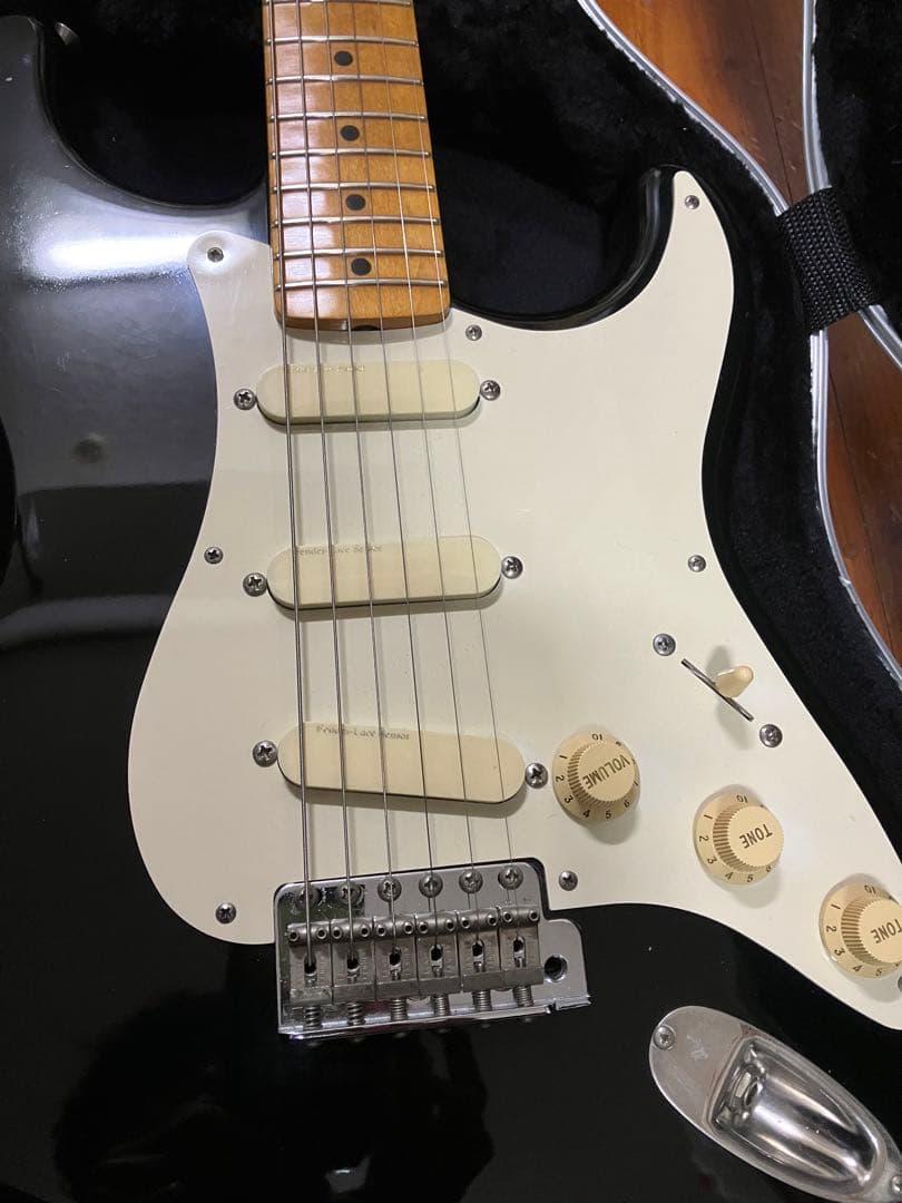 Fender japan ST54-85LS Eシリアル