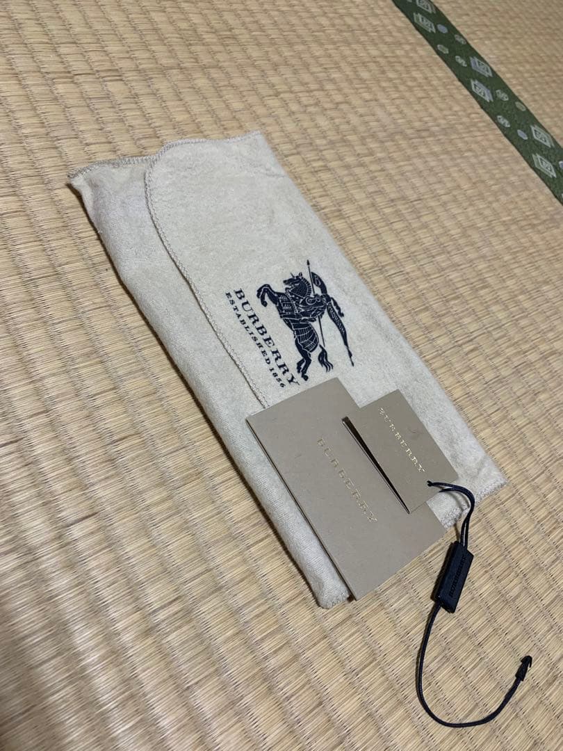 Burberry 財布　ゼブラ柄