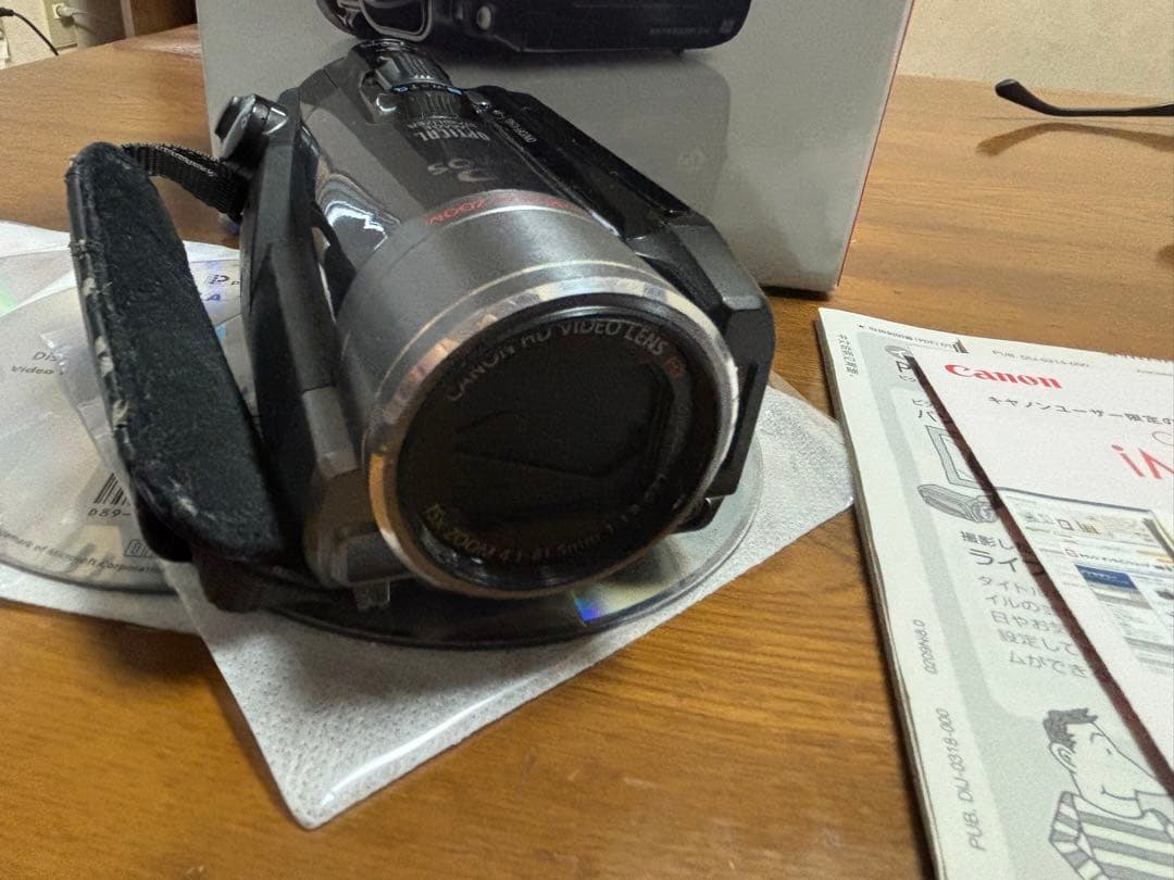 Canon iVIS HF20 ビデオカメラ 本体