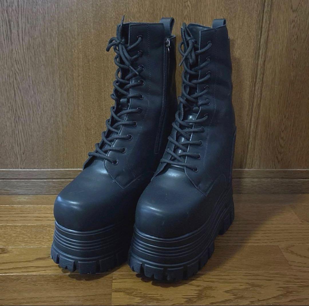 コスプレ 22cm厚底 シークレットブーツ 黒 白