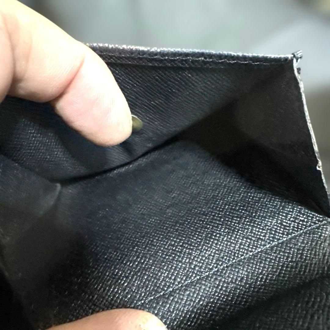 ⑨☆優良品☆エピ♪ブラック☆二つ折り財布☆ブック型♪ベルトボタンタイプ