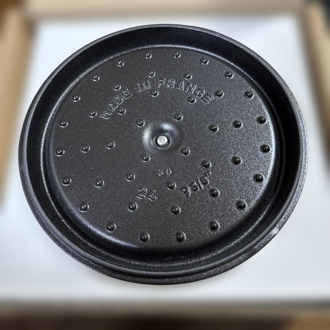 新品未使用　STAUB グランドココット　24cm カンパーニュ　　①