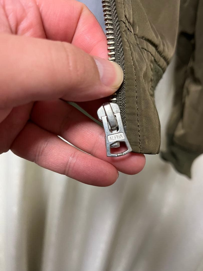 ALPHA INDUSTRIES INC製　スナップオンMA-1
