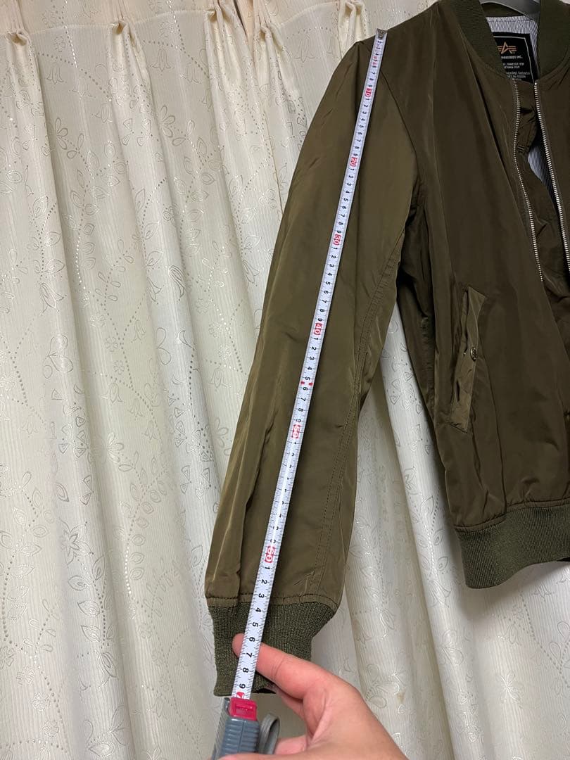 ALPHA INDUSTRIES INC製　スナップオンMA-1