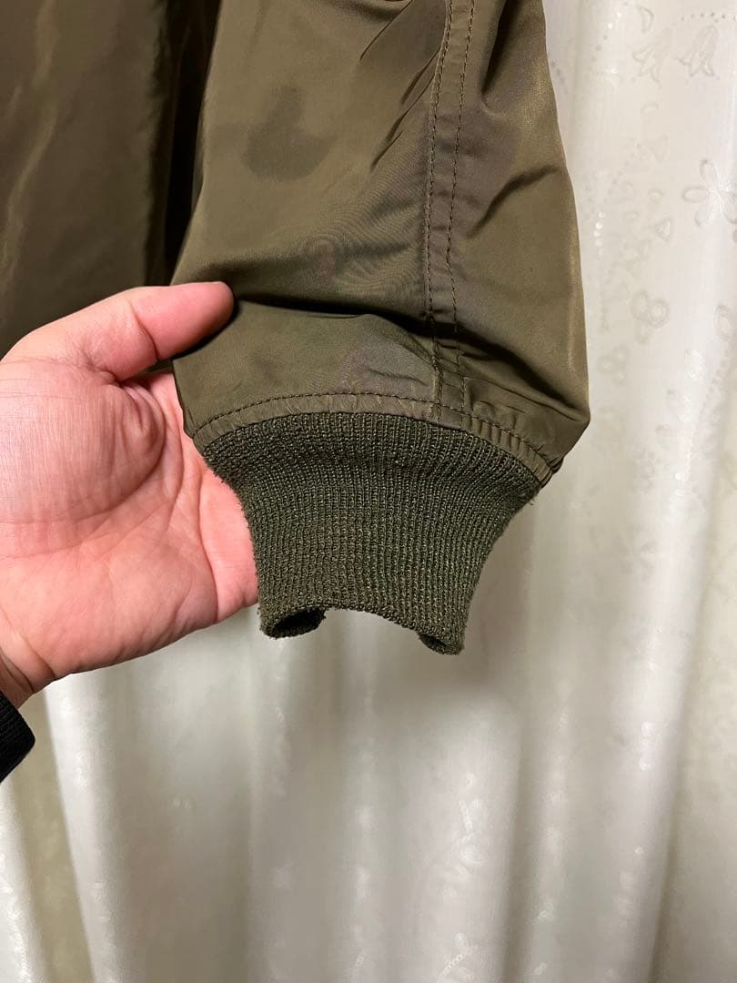 ALPHA INDUSTRIES INC製　スナップオンMA-1