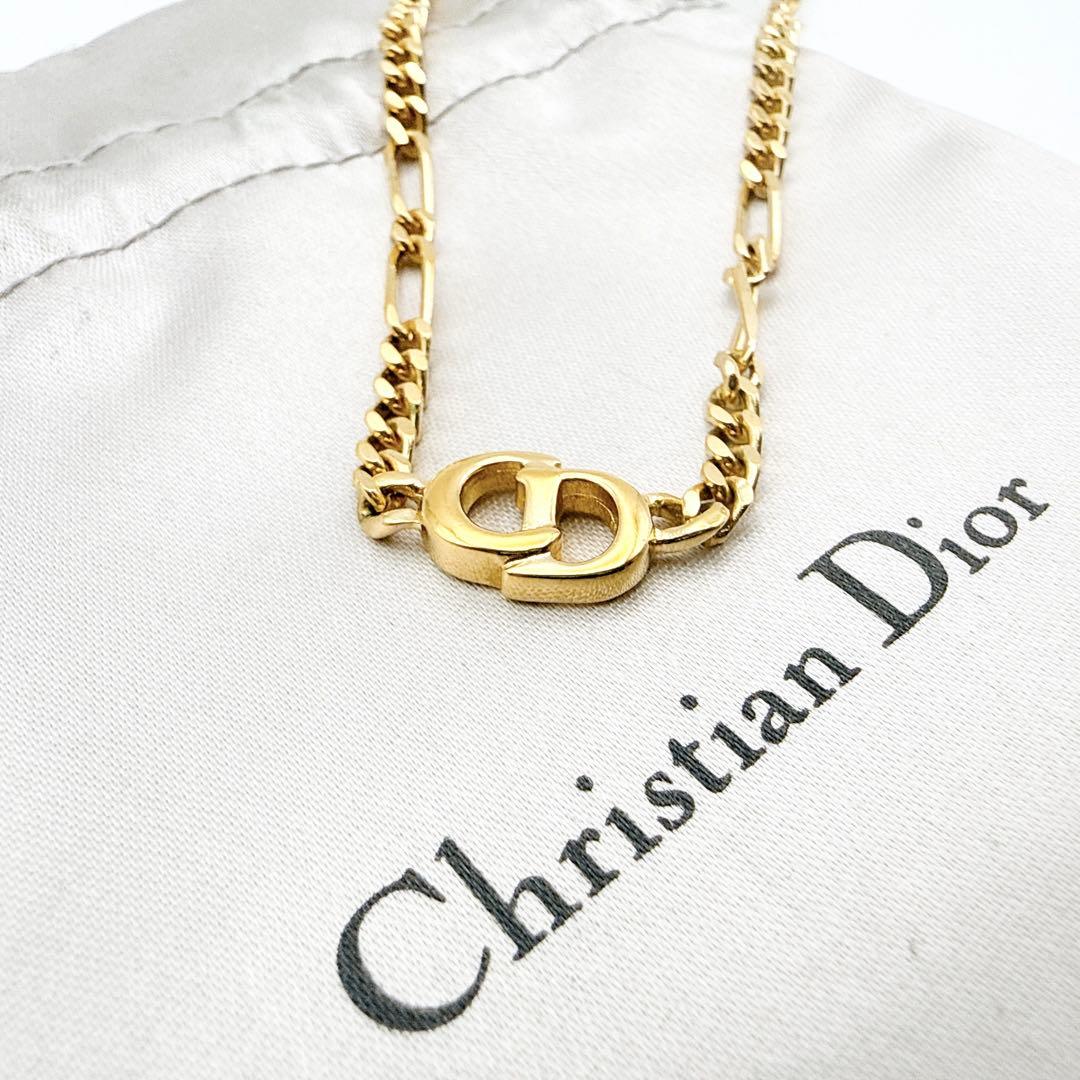 3019 人気✨Dior ネックレス　CD 刻印　ゴールド